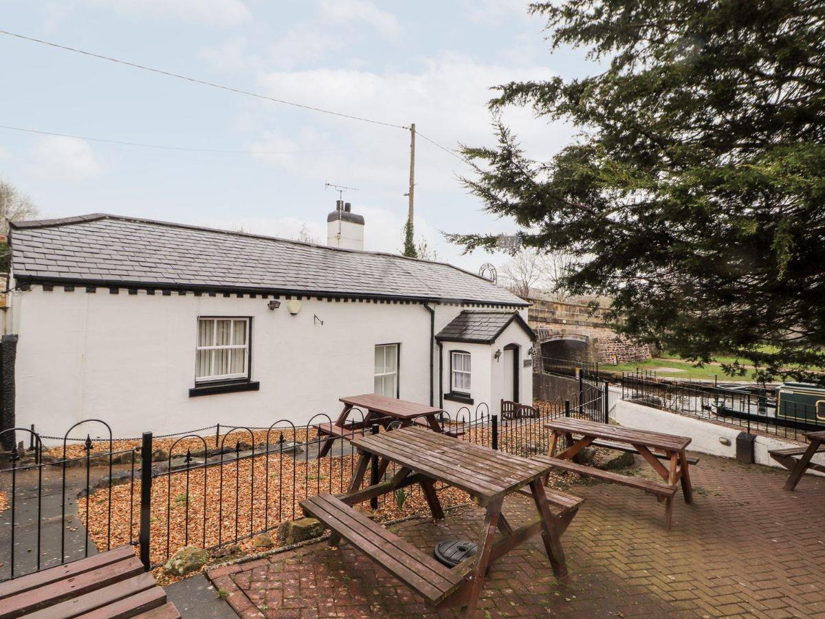Scotch Hall Cottage Llangollen Esterno foto