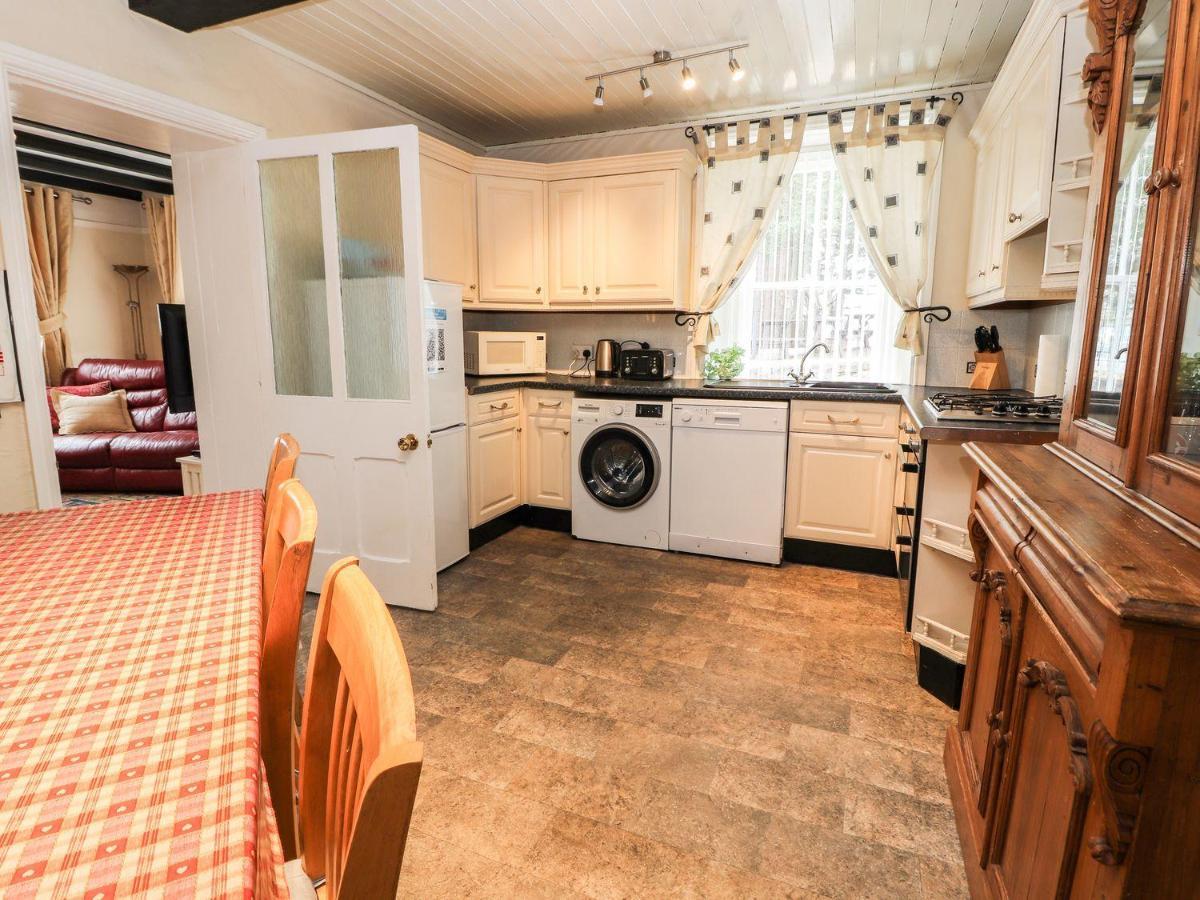 Scotch Hall Cottage Llangollen Esterno foto