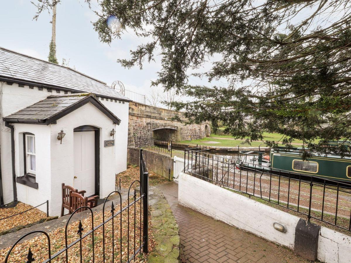 Scotch Hall Cottage Llangollen Esterno foto