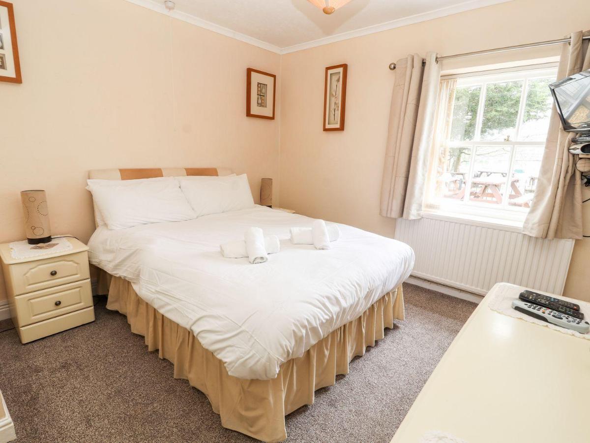 Scotch Hall Cottage Llangollen Esterno foto